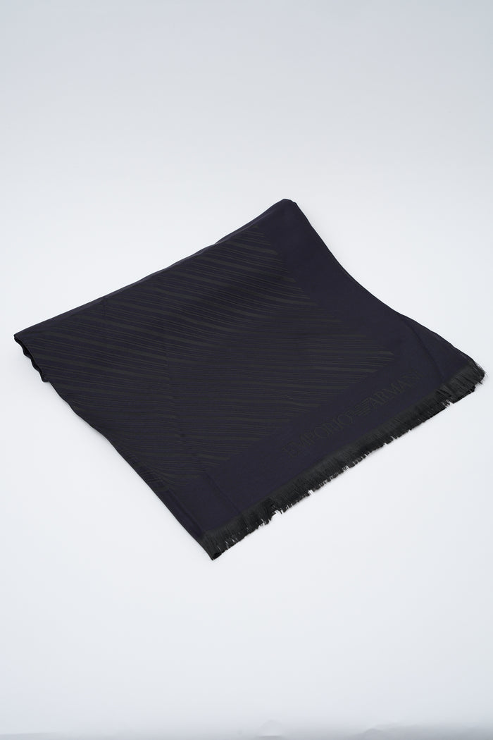 stole-with-striped-pattern-and-logo-1