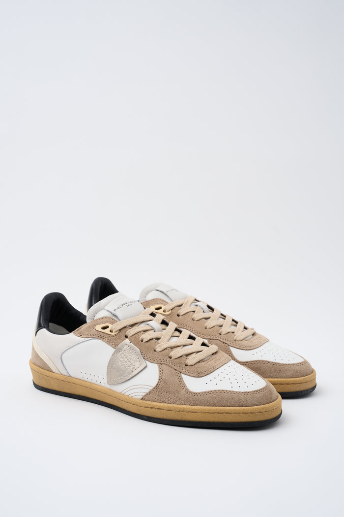 sneaker-2