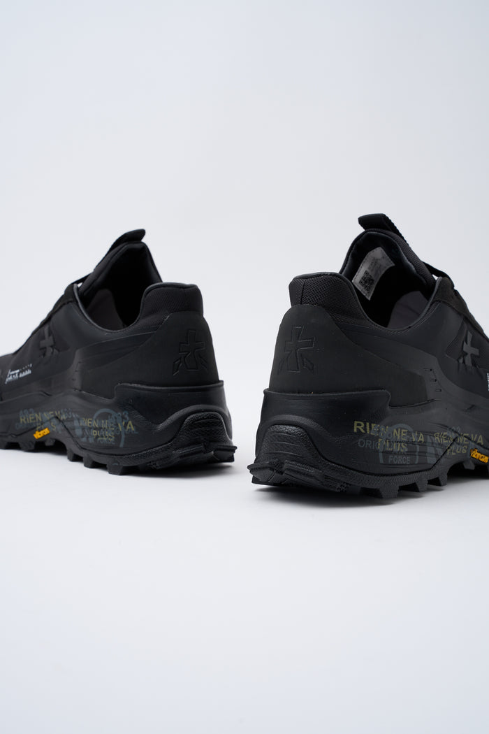 sneaker-devin-6