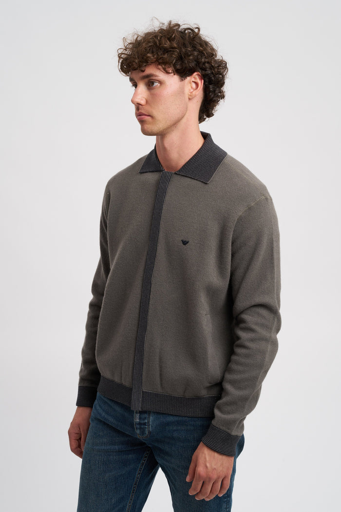 wollpullover-mit-gesticktem-logo-auf-der-brust-2