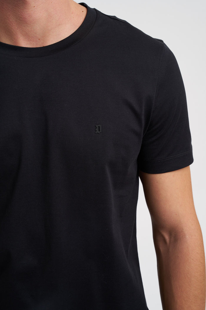 normales-t-shirt-mit-rundhalsausschnitt-aus-jersey-1