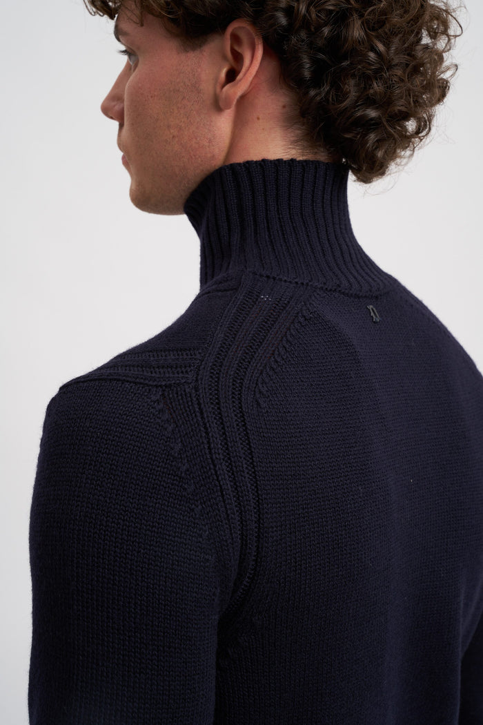 rollkragenpullover-aus-wolle-6