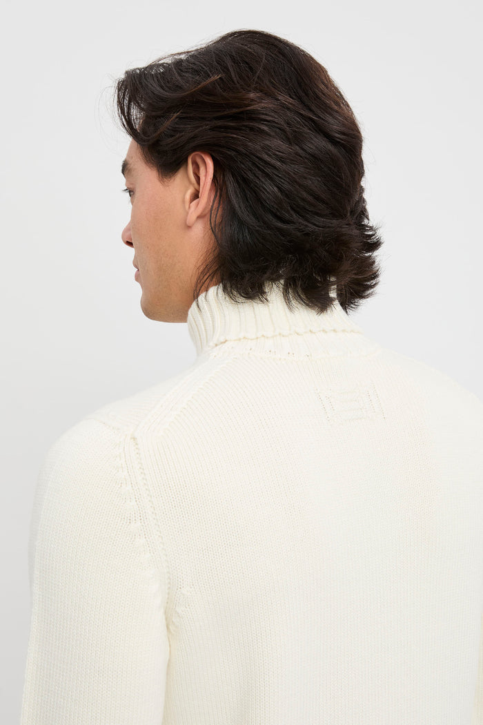 rollkragenpullover-aus-merinowolle-4