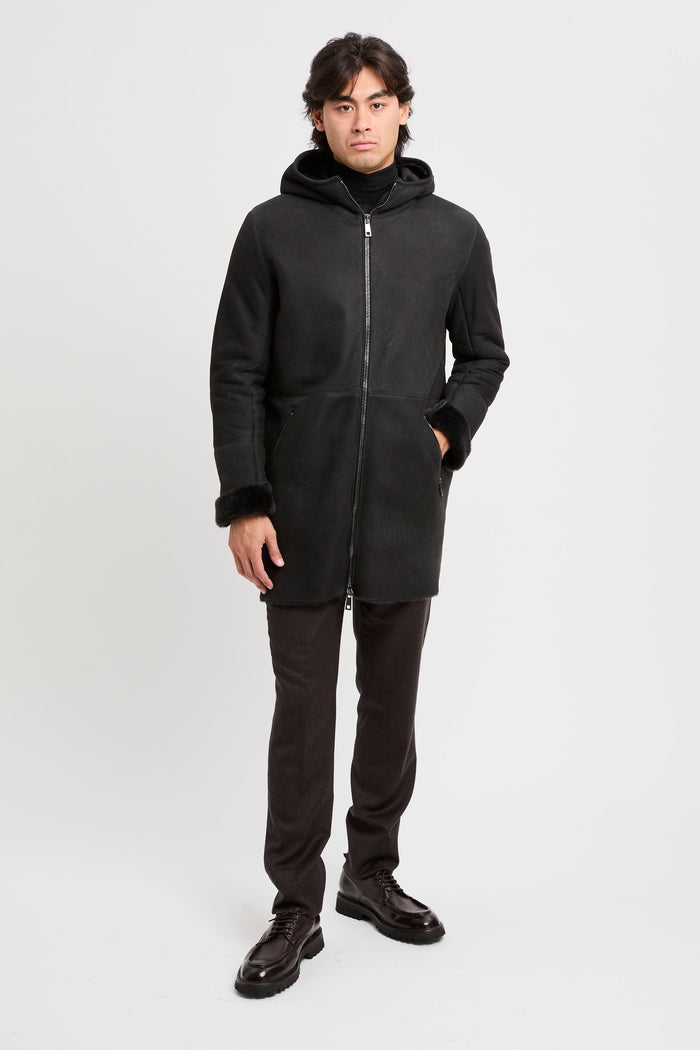 montone-lungo-con-cappuccio-in-pelle-dagnello-3