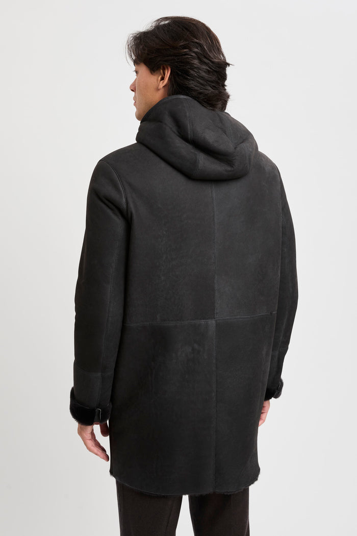 montone-lungo-con-cappuccio-in-pelle-dagnello-7