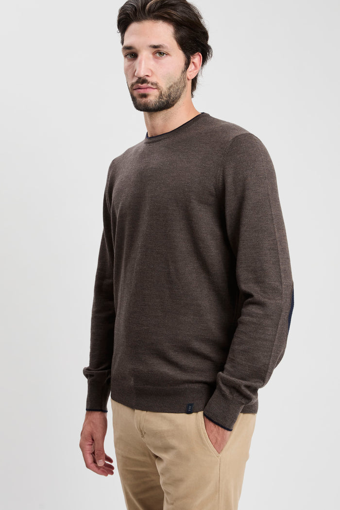 crew-neck-wool-sweater-4