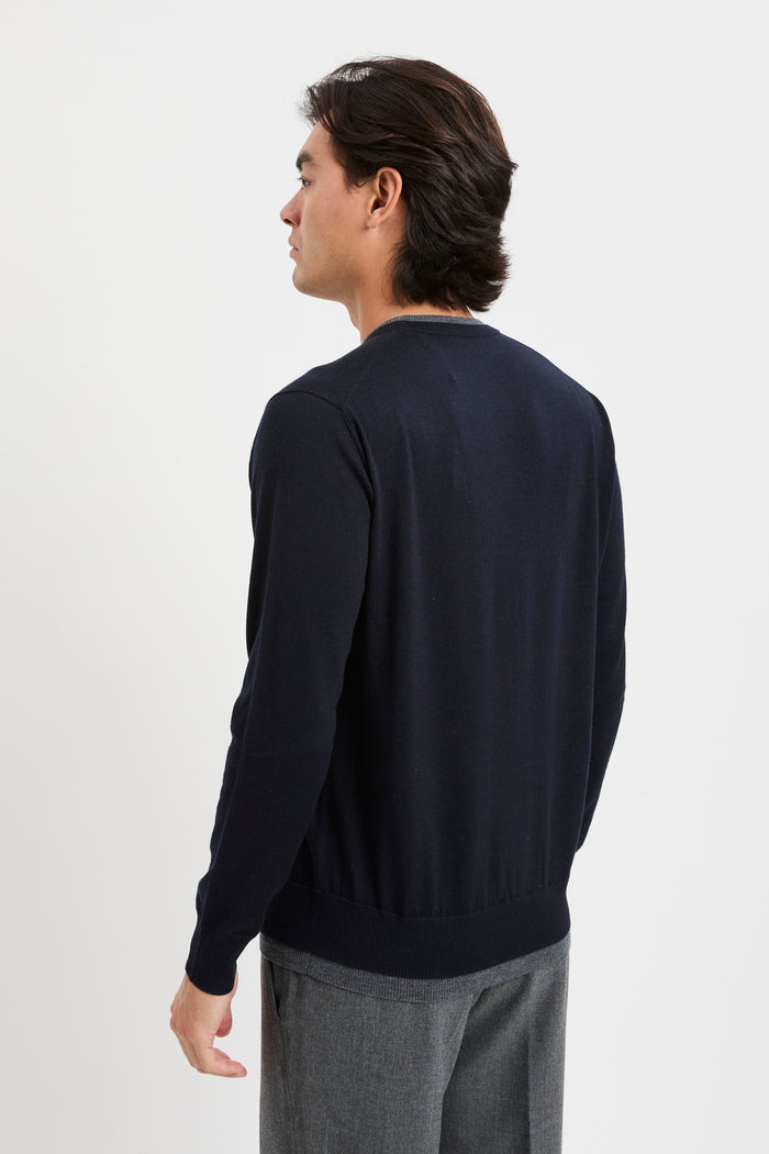 maglia-girocollo-con-profili-a-contrasto-4