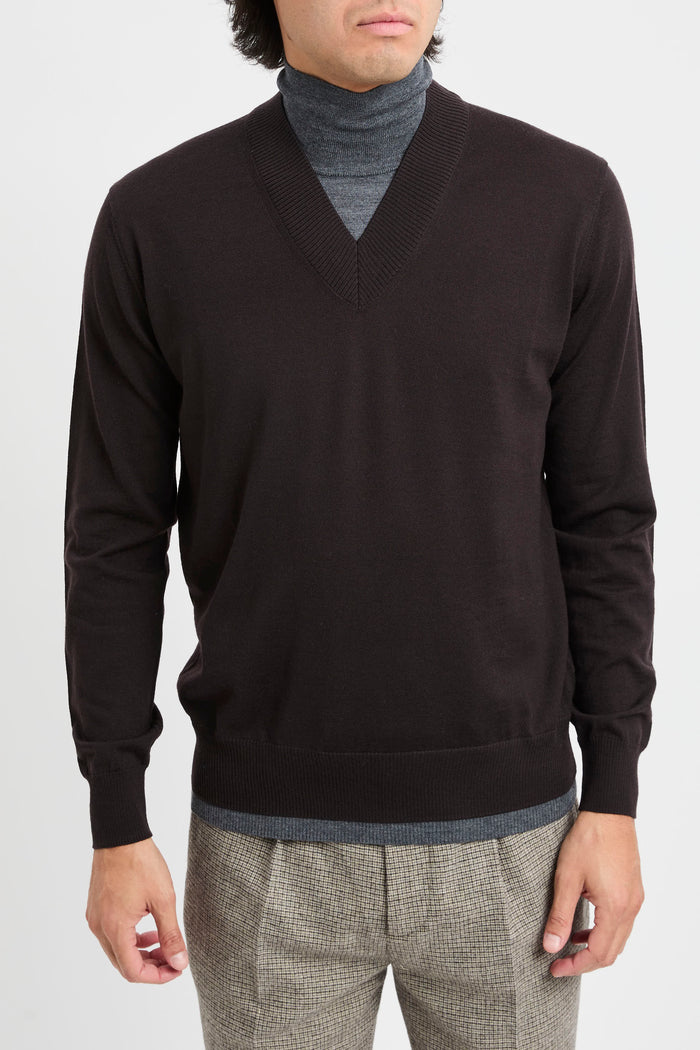 maglia-dolcevita-con-scollo-a-v-3