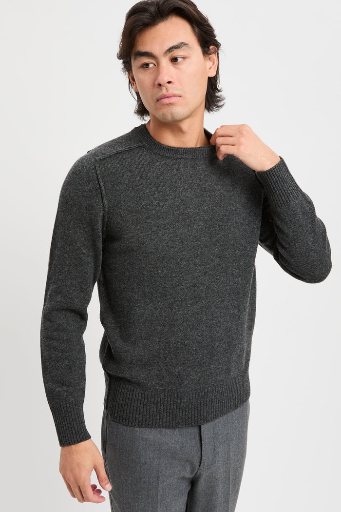 crew-neck-sweater-with-raised-stitching-4
