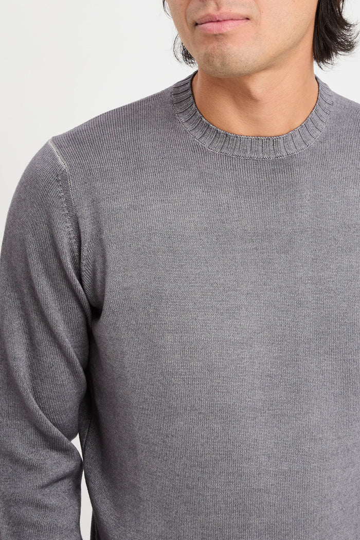 crew-neck-in-virgin-wool-5