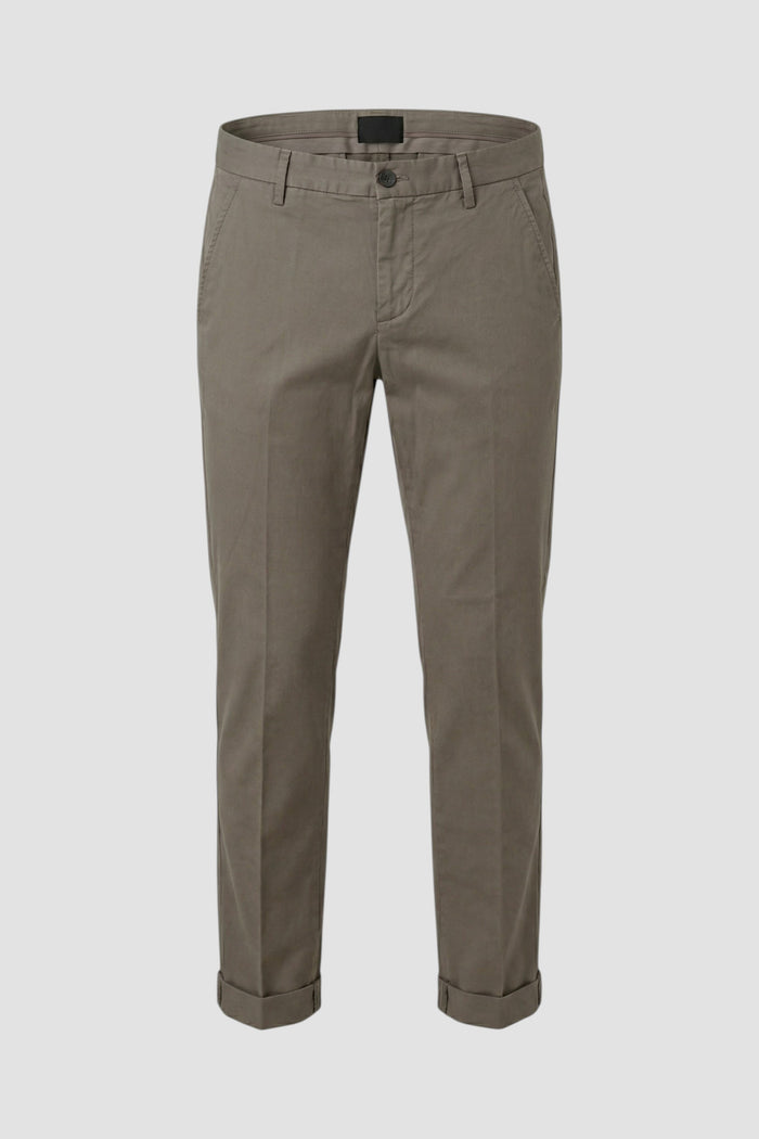 pantalone-gaubert-slim-in-gabardina-leggera-1