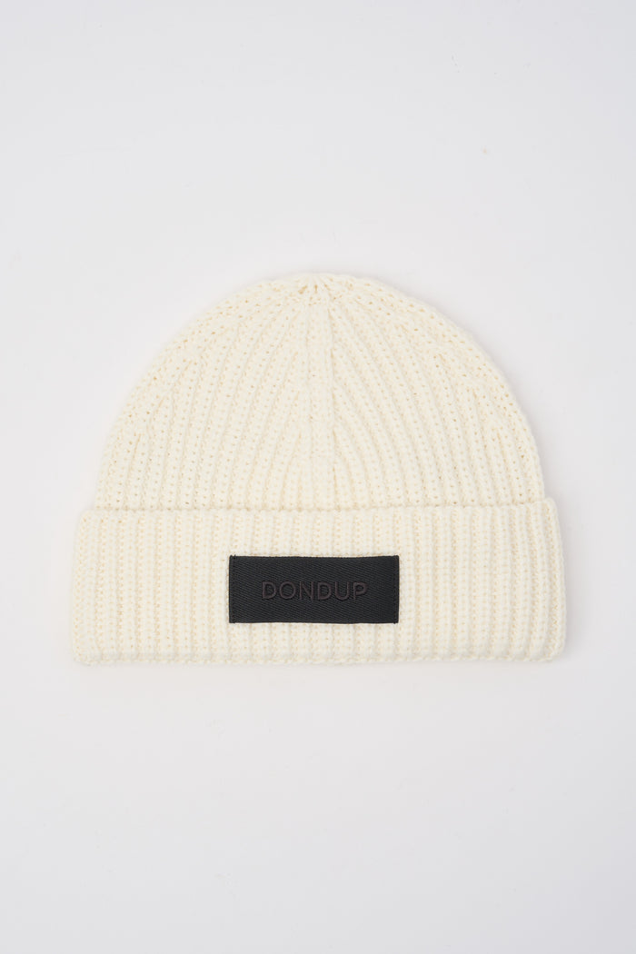 cappello-in-lana-tecnica-a-coste-1