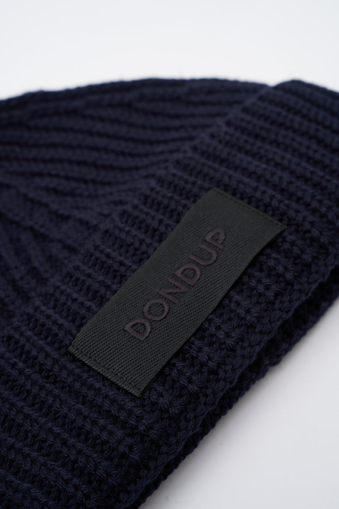 cappello-in-lana-tecnica-a-coste-2