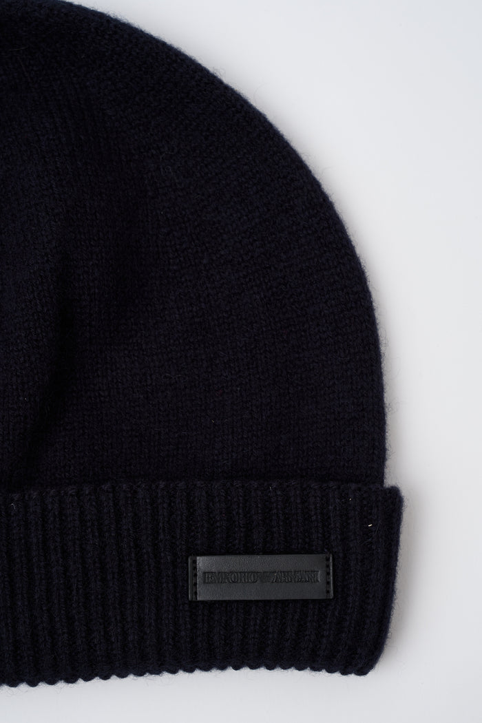 kaschmir-beanie-mit-rippenbundchen-2