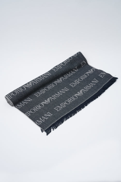 Sciarpa Jacquard in lana vergine con logo e frange