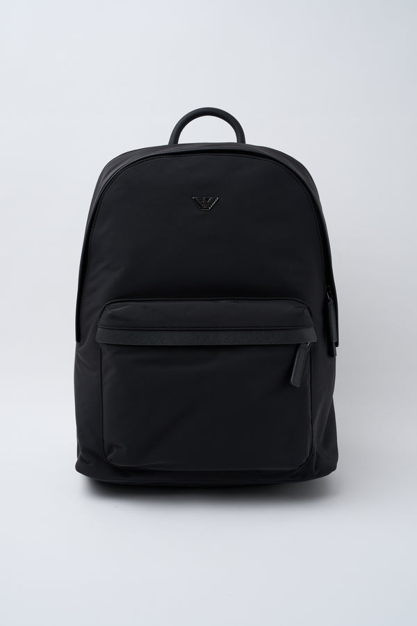 Zaino in nylon riciclato con logo e tasca anteriore - 1