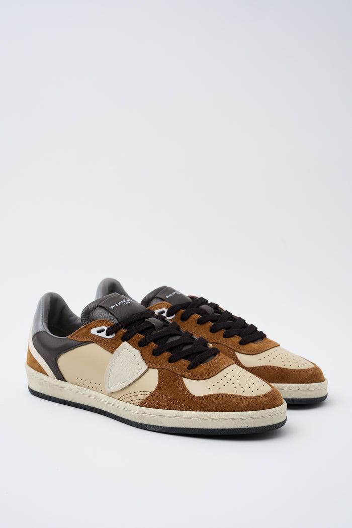 sneaker-2