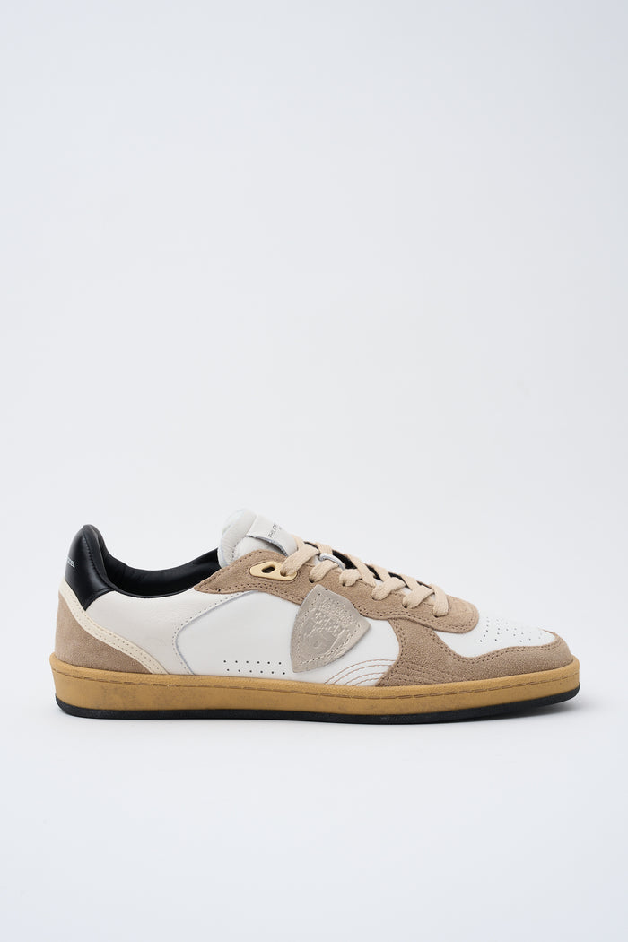 sneaker-1