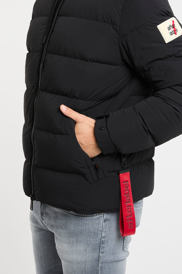 Verbier Jacke aus schwarzen Stoff von After Label - 4