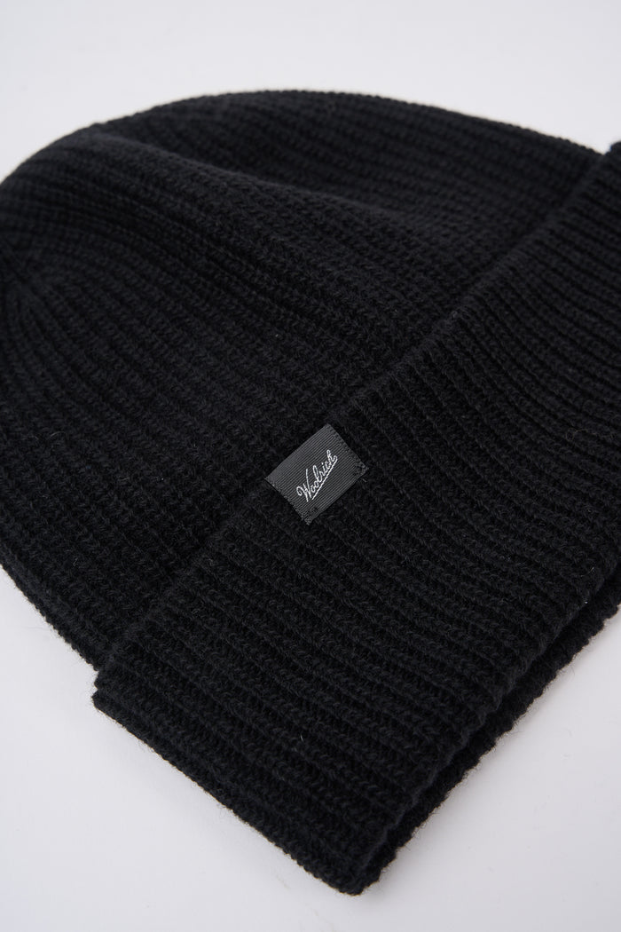 woolrich-virgin-wool-merino-blend-black-beanie-2