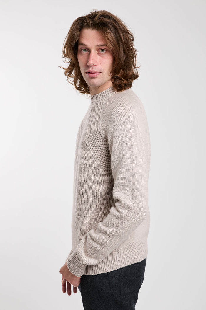 beige-drumohr-sweaters-4