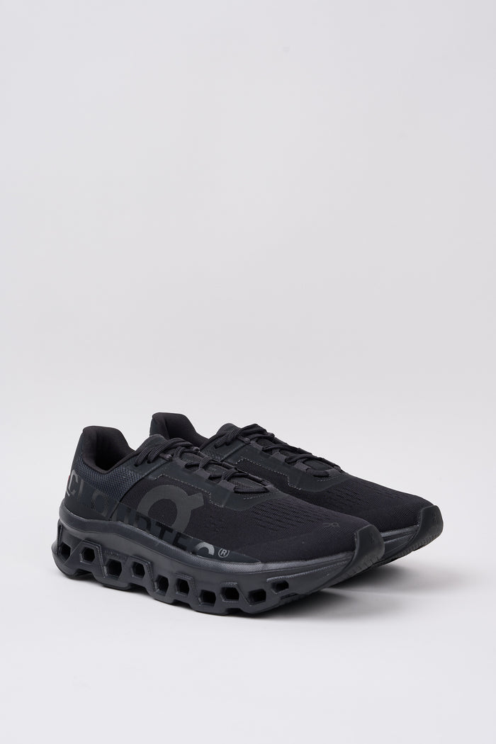 sneakers-cloudmonster-schwarzes-gewebe-on-2