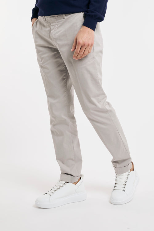 Pantalone slim in gabardina stretch