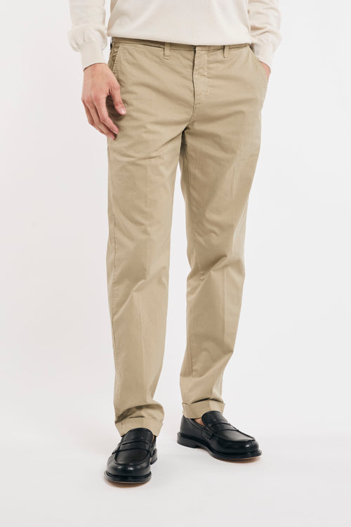 Pantalone slim in gabardina stretch