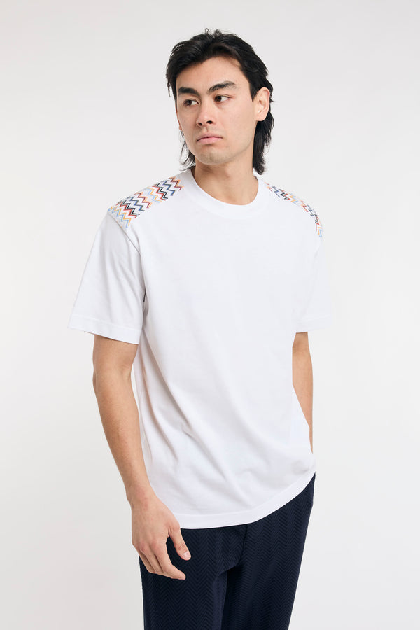 T-shirt in cotone con inserti chevron sulle spalle - 4