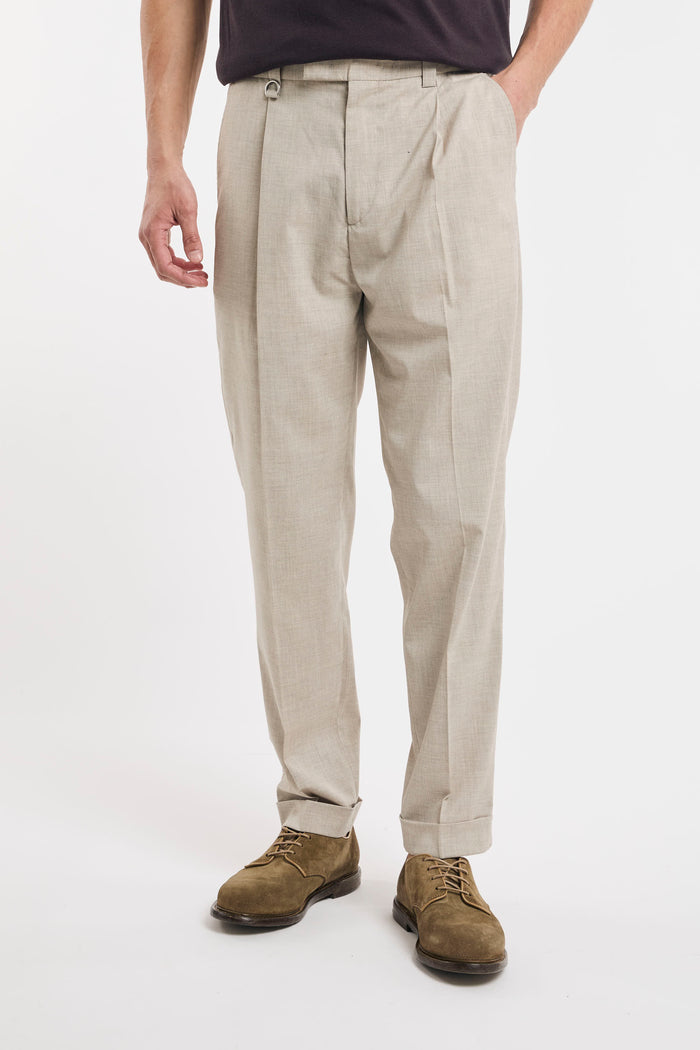 pantalone-con-pinces-3