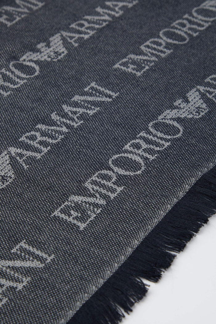 sciarpa-misto-lana-vergine-logo-lettering-jacquard-e-frange-2
