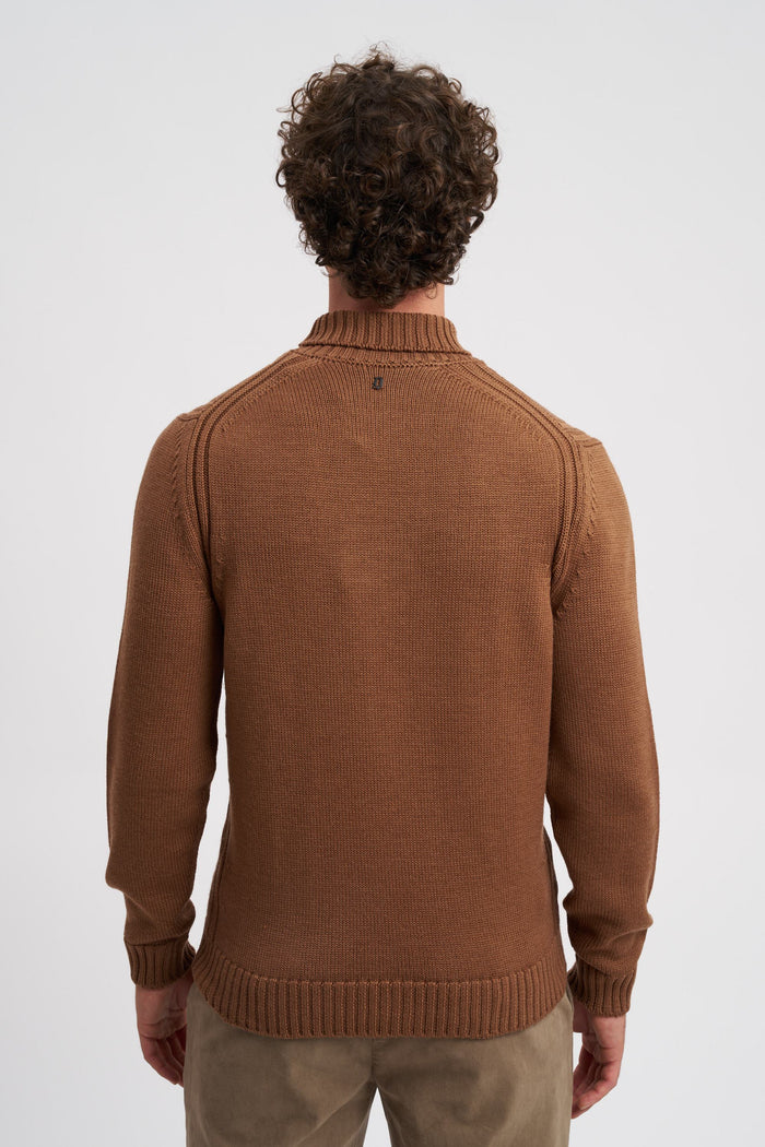 rollkragenpullover-aus-wolle-4