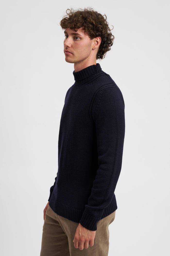 wool-turtleneck-3
