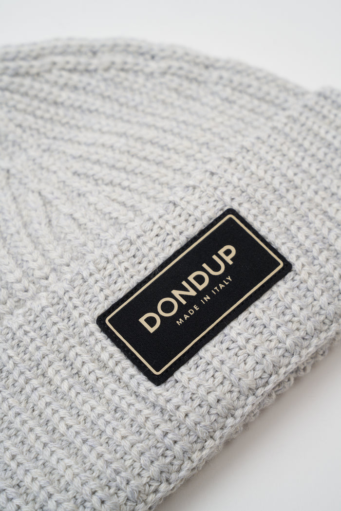mutze-aus-technischer-wolle-2