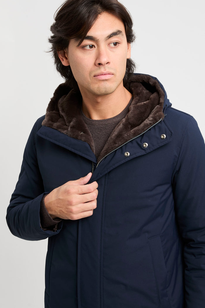 langer-parka-aus-keystone-und-leichtem-kunstpelz-5