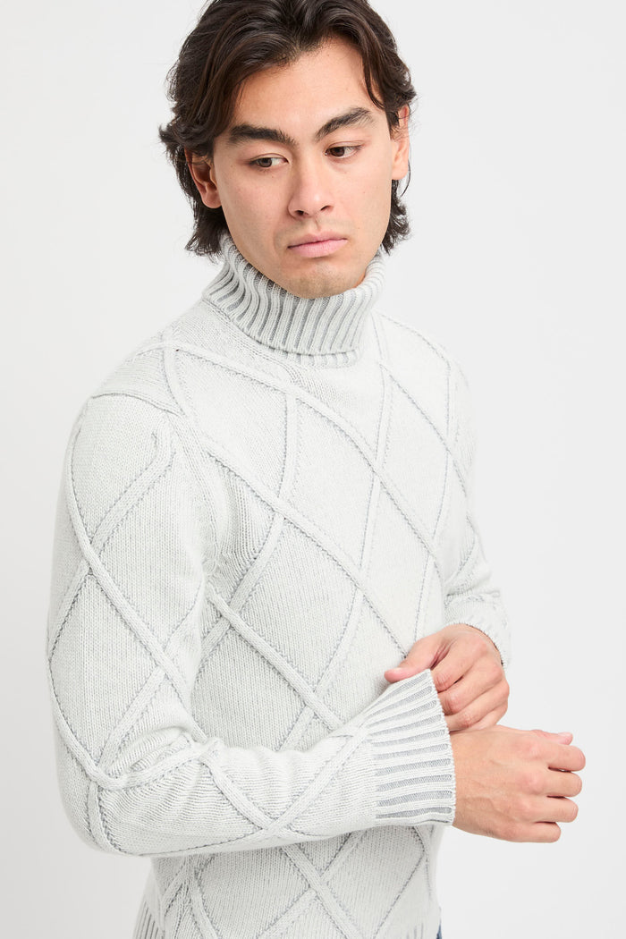 rollkragenpullover-aus-rauten-jacquard-6