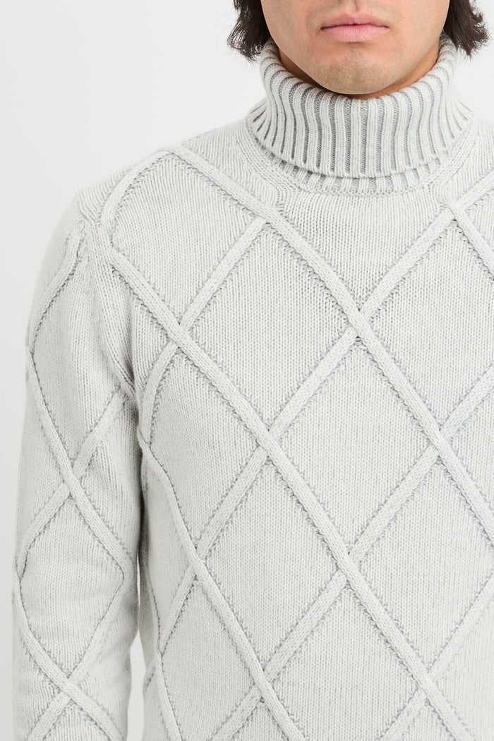 rollkragenpullover-aus-rauten-jacquard-7