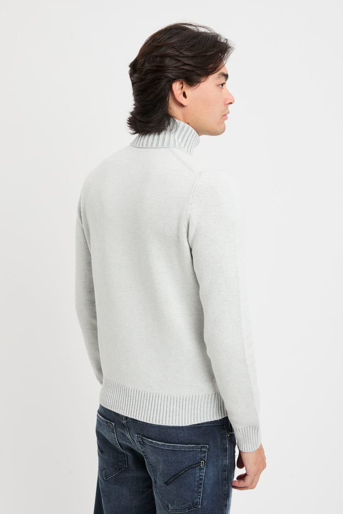 rollkragenpullover-aus-woll-und-kaschmirmischung-5