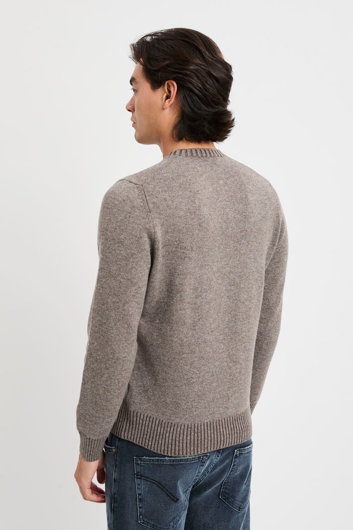 maglia-girocollo-in-misto-lana-e-cashmere-5