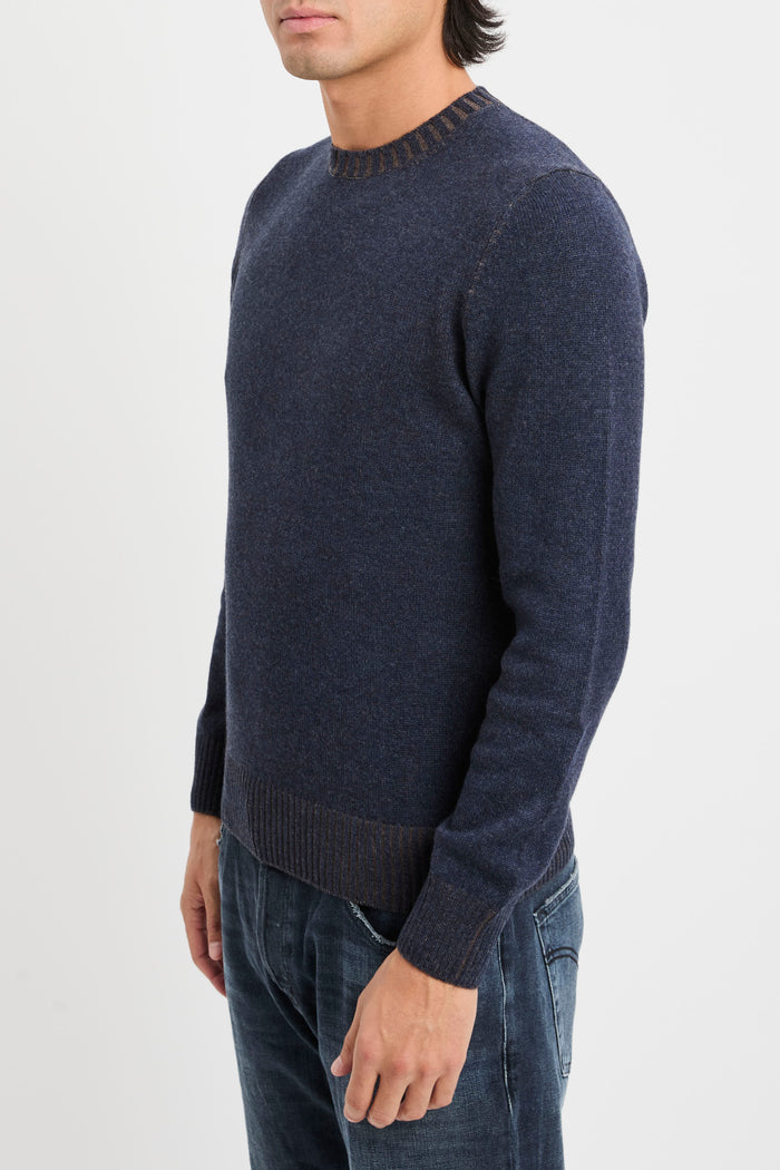 maglia-girocollo-in-misto-lana-e-cashmere-5