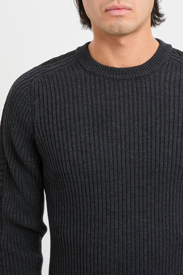 pullover-mit-rundhalsausschnitt-aus-wolle-und-nylon-7