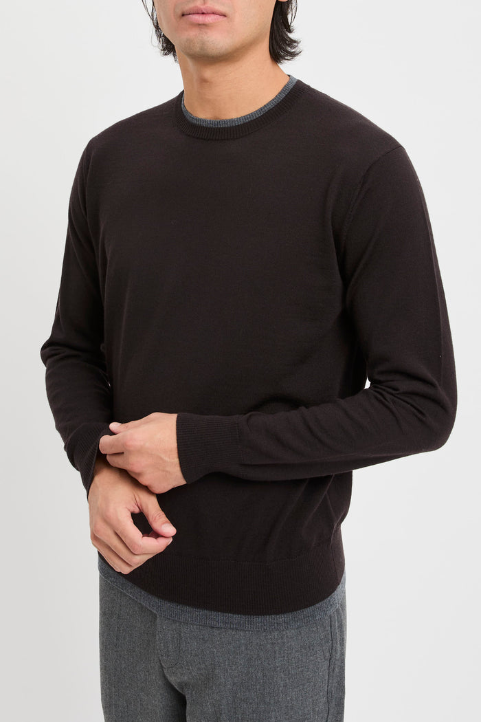 maglia-girocollo-con-profili-a-contrasto-6