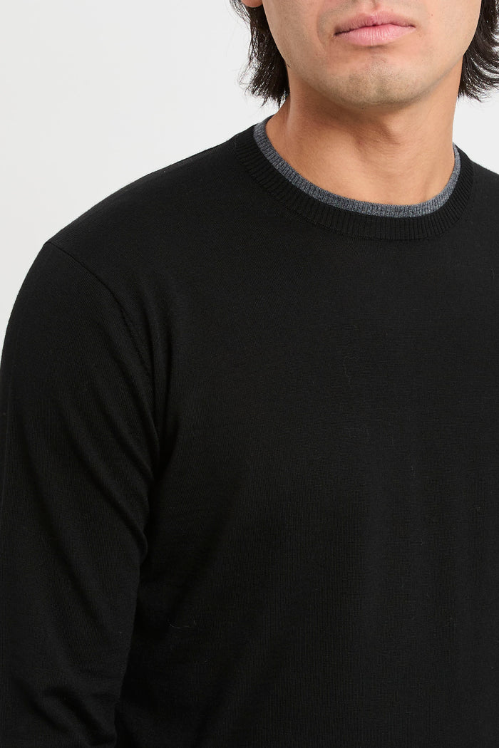 maglia-girocollo-con-profili-a-contrasto-2