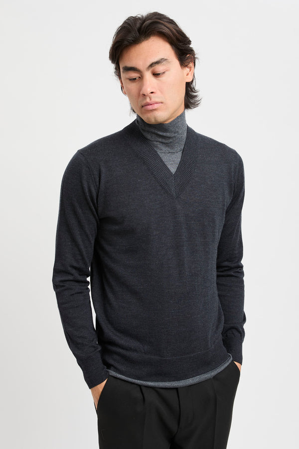 Maglia dolcevita con scollo a V - 3