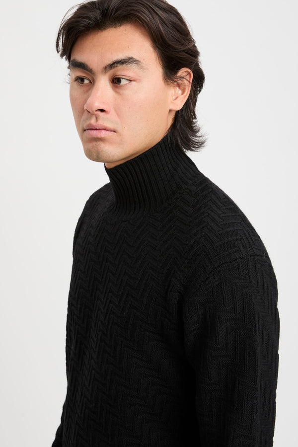 Rollkragenpullover mit diagonalen Maschen - 1