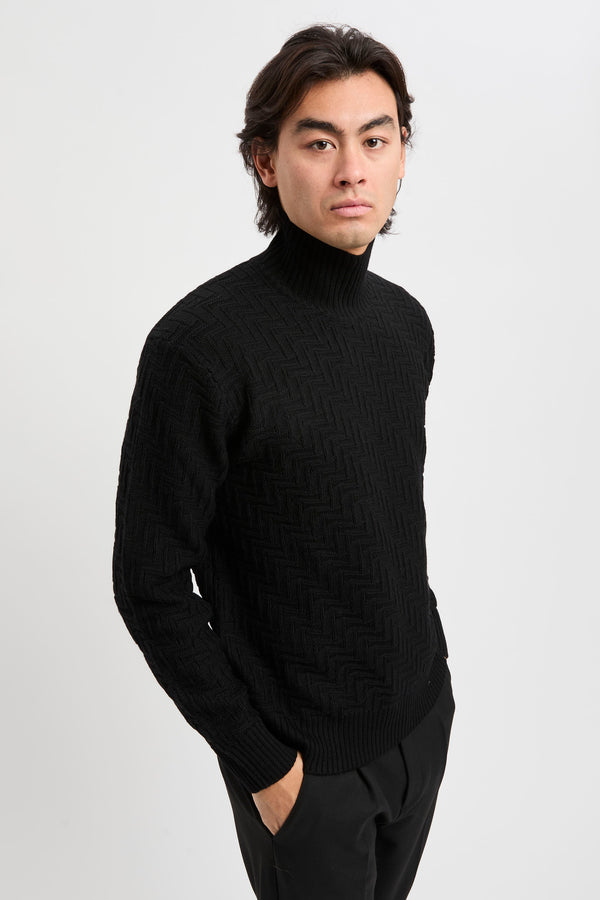 Rollkragenpullover mit diagonalen Maschen - 4