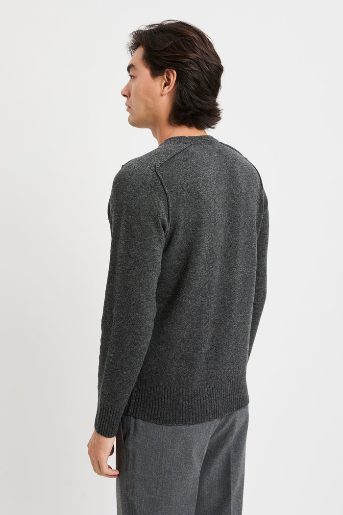 crew-neck-sweater-with-raised-stitching-5