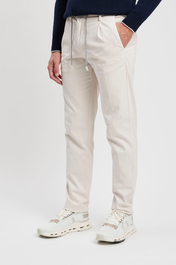 Pantalone con pince in cotone stretch - 1