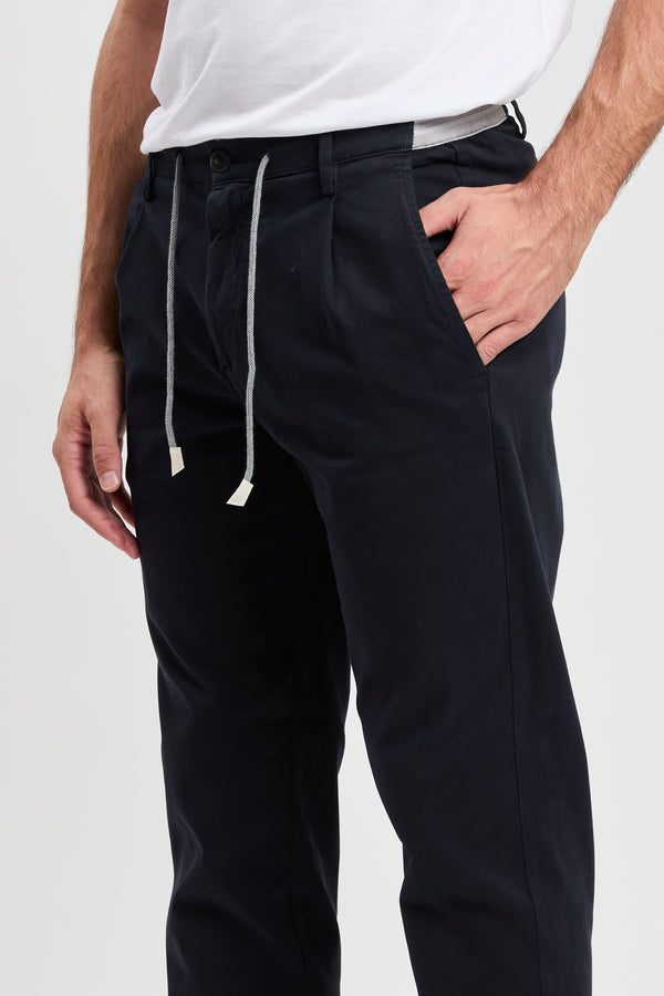Pantalone con pince in cotone stretch - 3