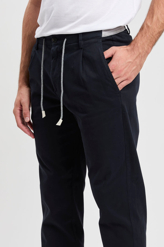 pantalone-con-pince-in-cotone-stretch-3